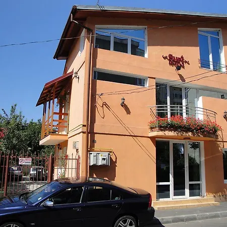 Гостьовий будинок Suri